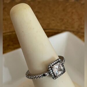 Elegant Silver Square-Cut Ring sz 7